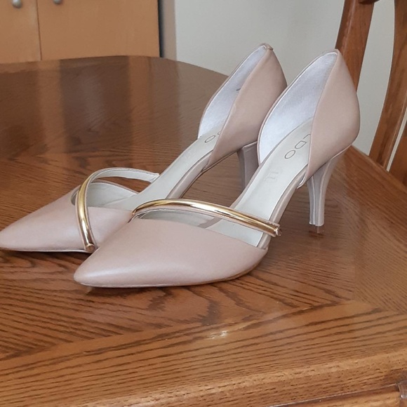 Nude ALDO shoes size 7 - Picture 1 of 3
